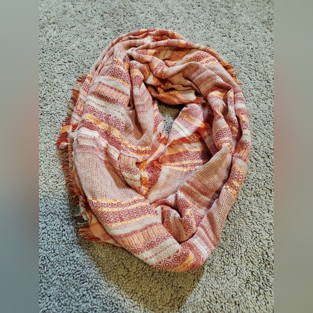 Infinity Patterned Red and Orange Striped Scarf